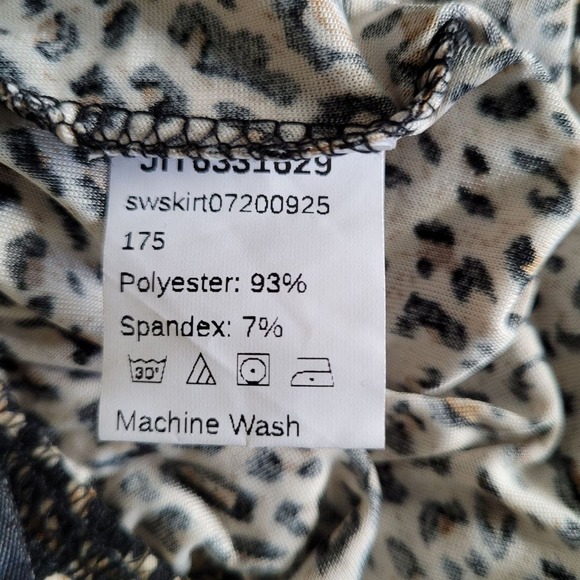 Shein Women Brown Leopard Print Sleeveless Halter Neck Cropped Top Size 6 - Picture 9 of 9